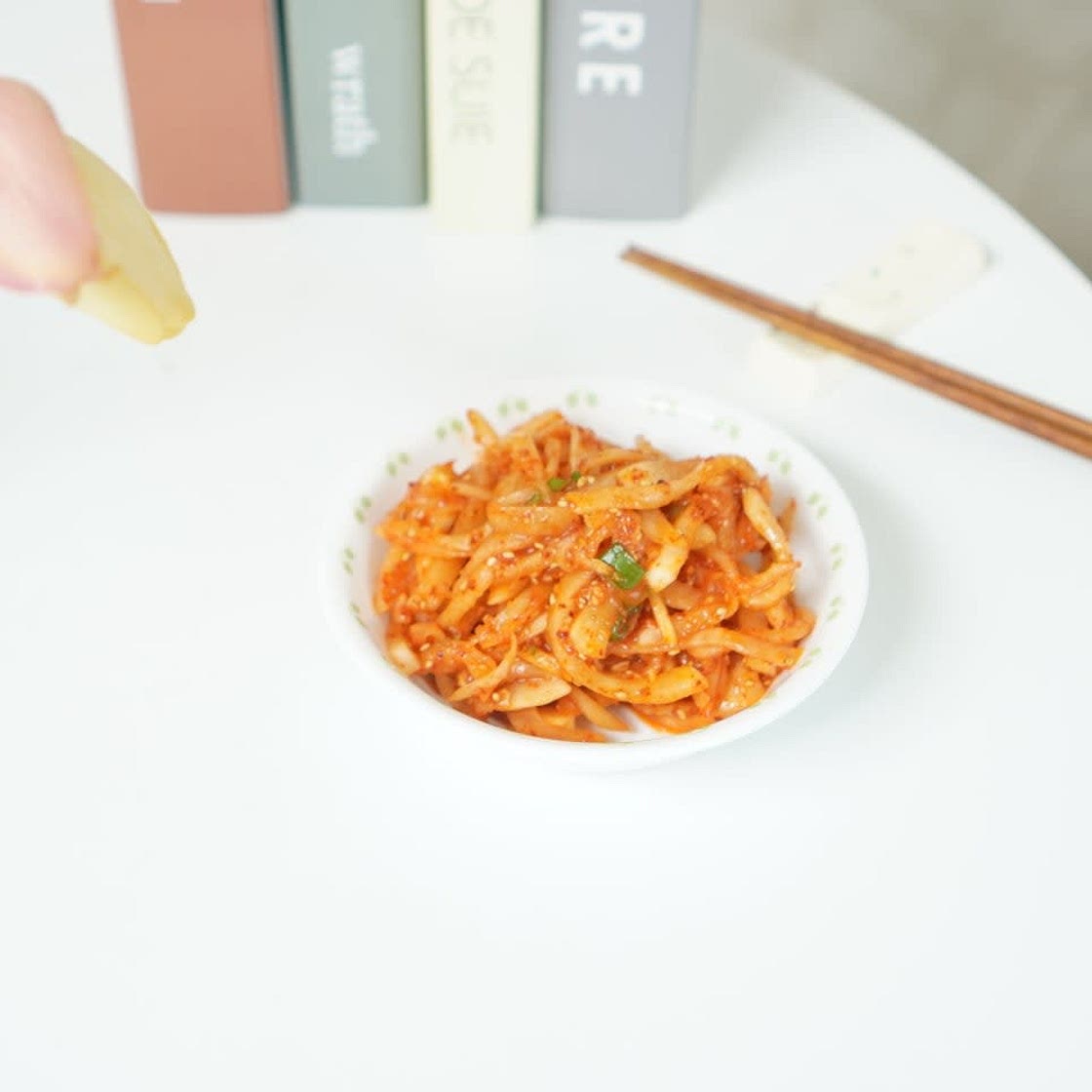 새콤달콤 무생채 무채무침 만드는법