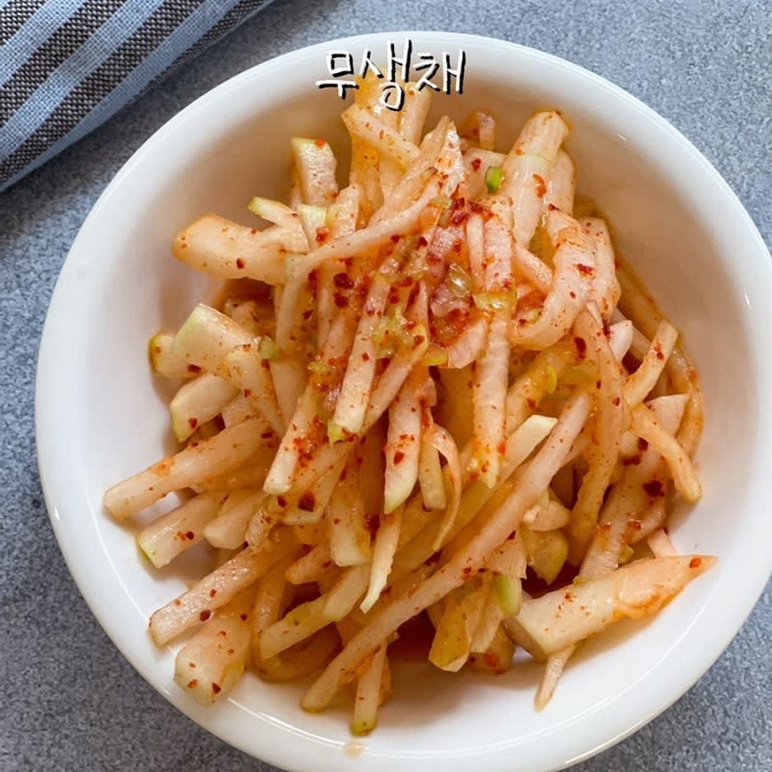 새콤달콤한 무생채 만드는 법 무생채 양념 레시피 무요리
