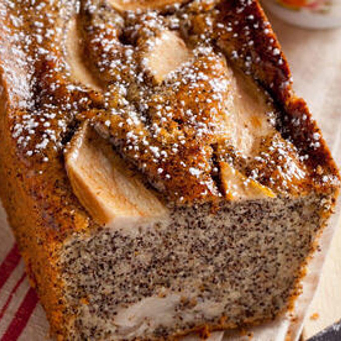 Fast Poppy Seed Pear Coffee Cake / Amit Donskoy