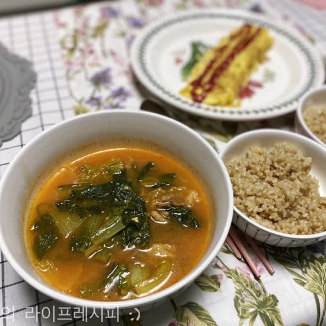 [된장국 끓이는법] 차돌의 고소함과 배추의 달큰함 얼갈이 배추 된장국