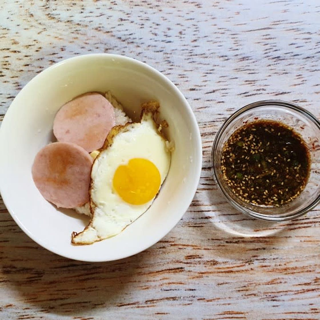 버터로 풍미를 살린 계란 간장비빔밥 만들기