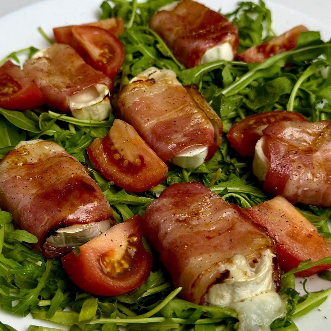 5 Minute  Goats Cheese honey  and Bacon Appetisers 