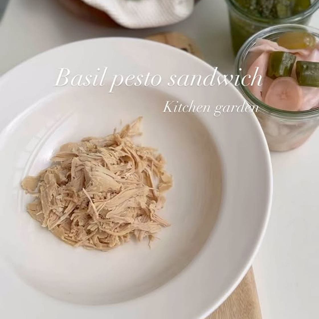 “바질페스토 닭가슴살 샌드위치”🍃🥪