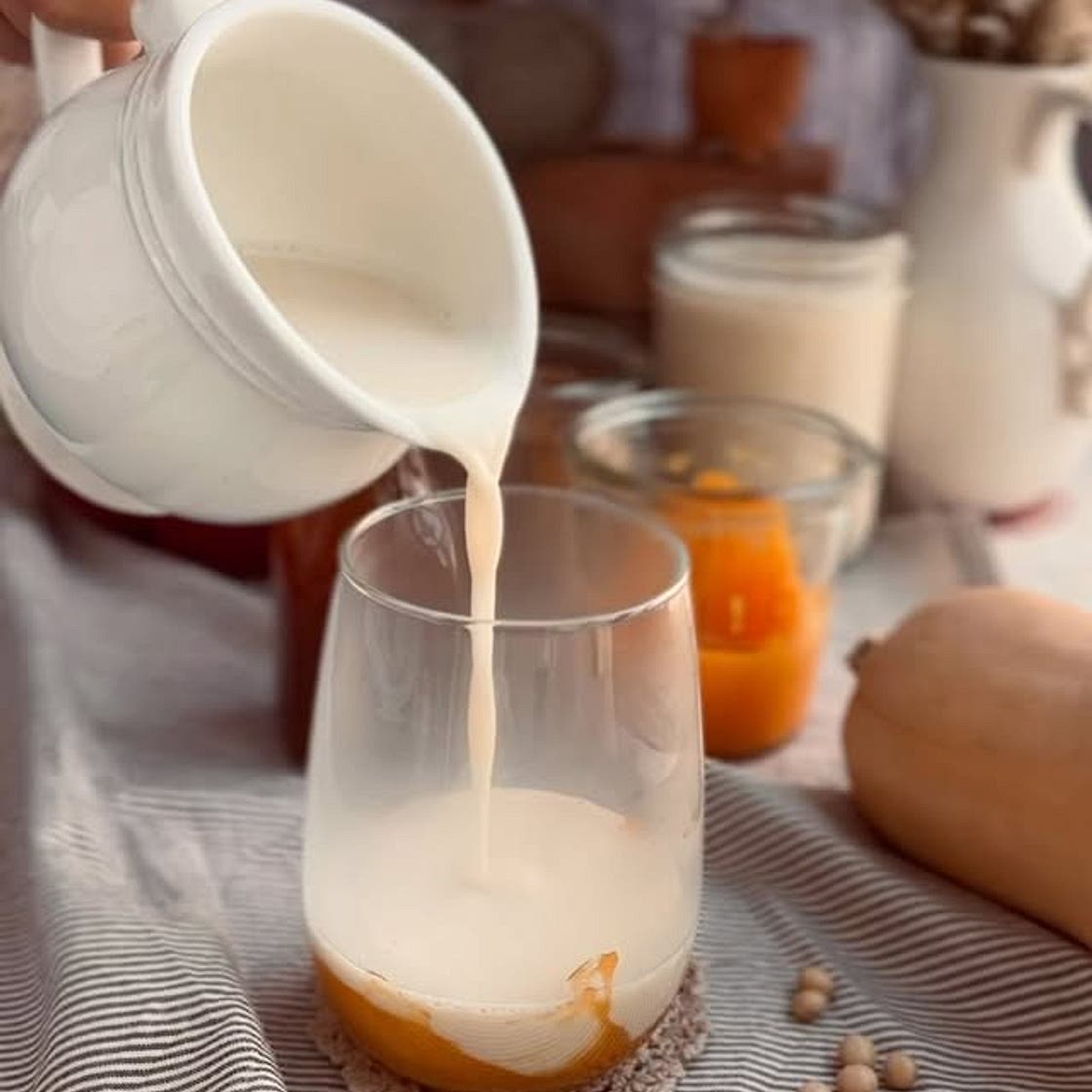 ๐๋จ๋ฐฑ์ง ํญํ ๊ฐ์์ปคํผ. ํธ๋ฐ ์คํ์ด์ ๋ผ๋ผ