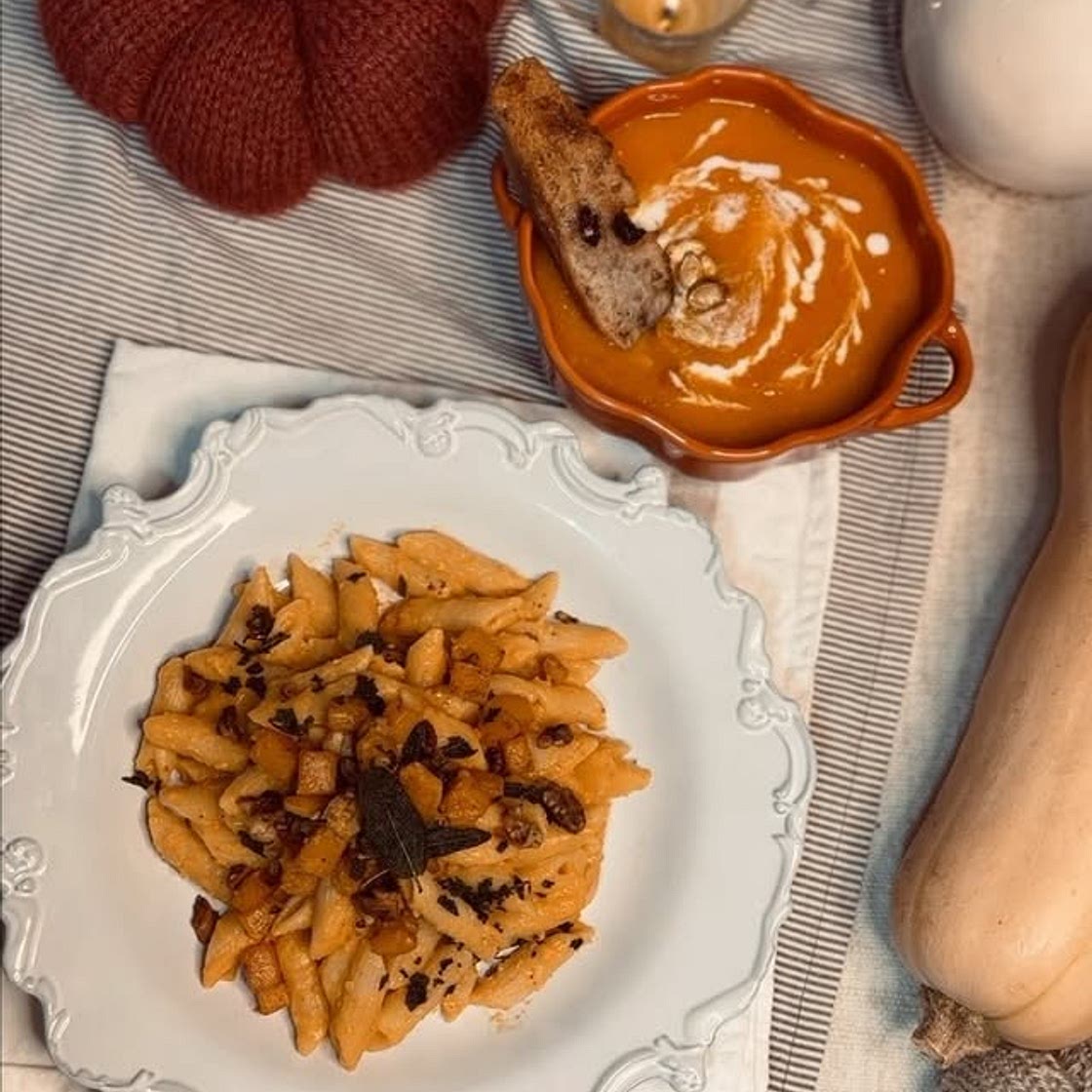 세이지와 호두. 크리미한 단호박 펜네 파스타