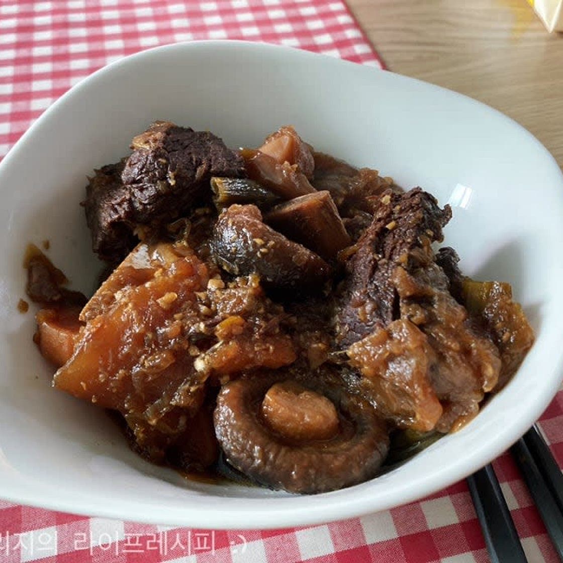 [소갈비찜 레시피] 설 명절 음식에 빠질 수 없는 간단한 전기밥솥 갈비찜 만들기