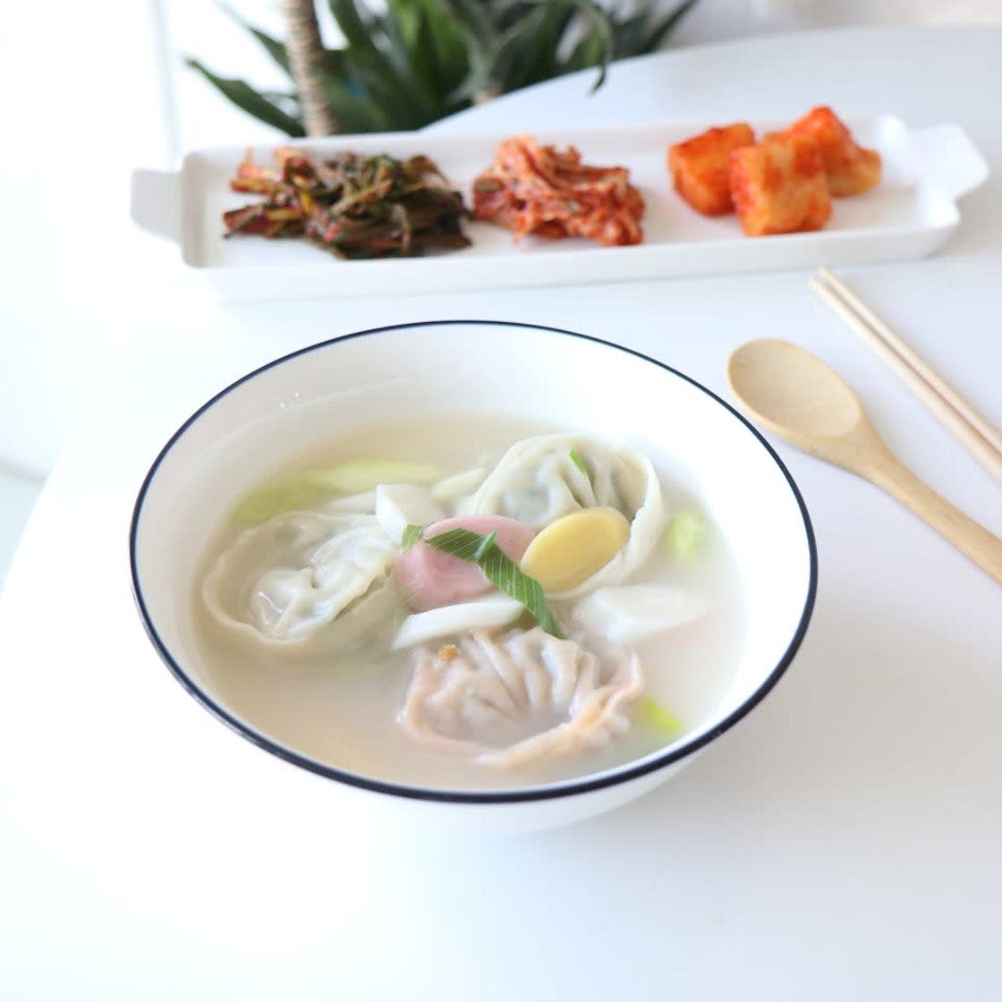 사골 만두국 끓이는법 떡국도 이렇게~