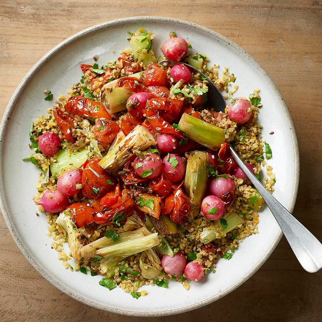 Spiced bulgur wheat with roast vegetables