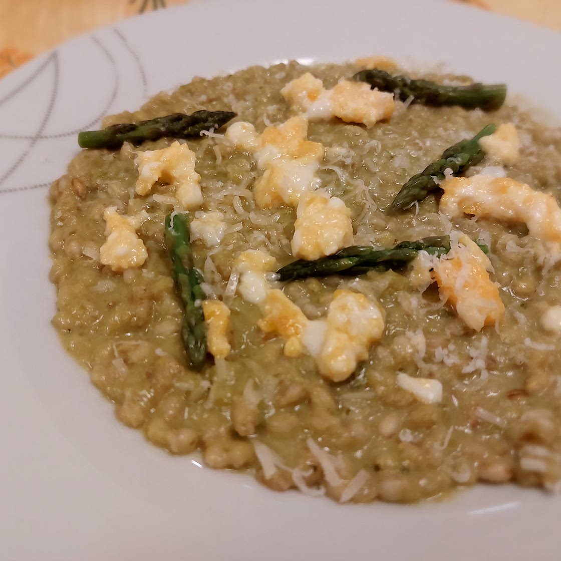 Orzotto - Asparagus and brie cream, with scrambled eggs