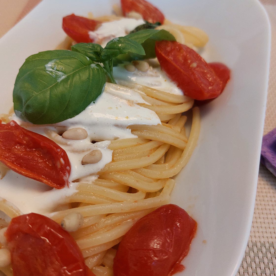 Pasta - Burrata Cream and Cherry Tomatoes