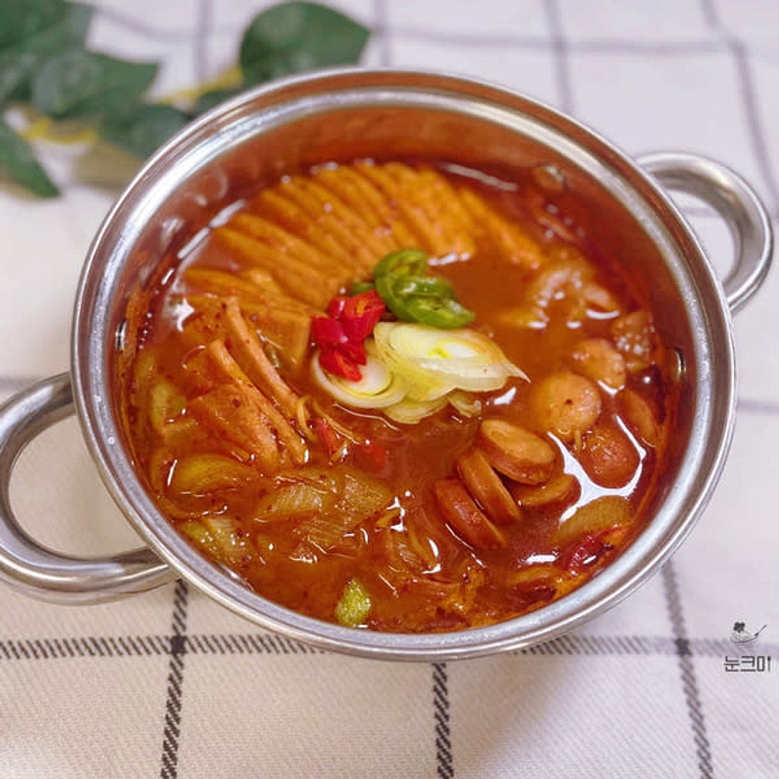 냉파요리 사골 육수로 쉽고 맛있게 부대찌개  만드는 법