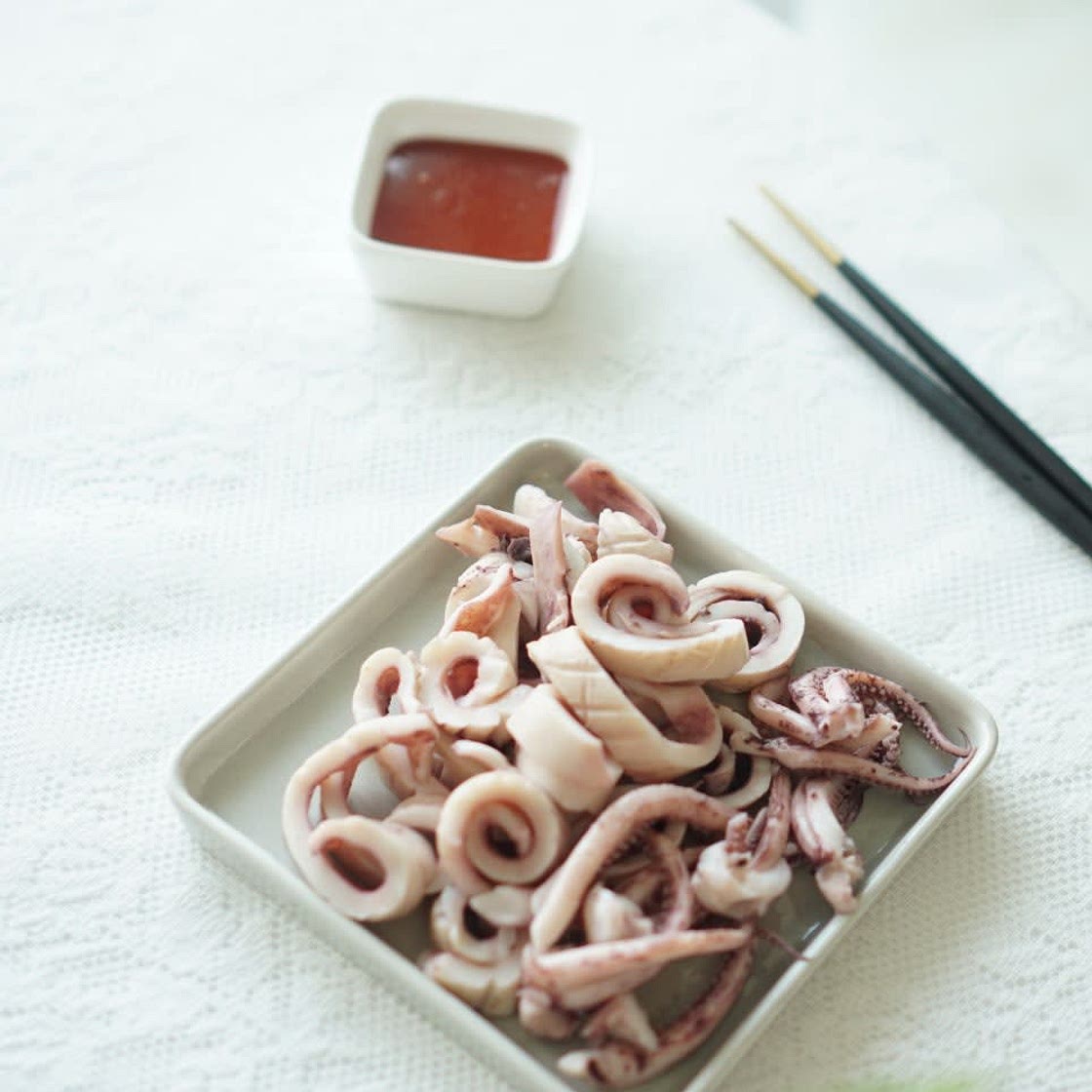 오징어 데치기 숙회로 먹었어요