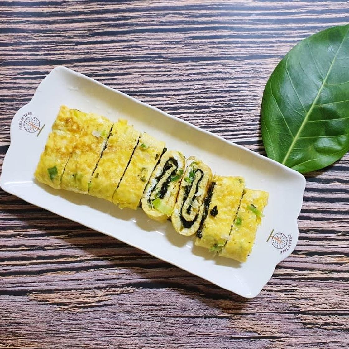 한 끼 밥반찬으로 좋은 날치알 김계란말이 만들기