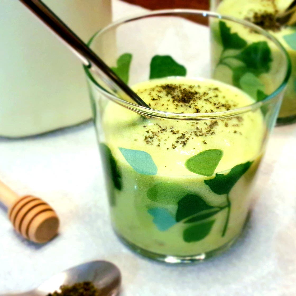 The easiest and most delicious avocado smoothie
