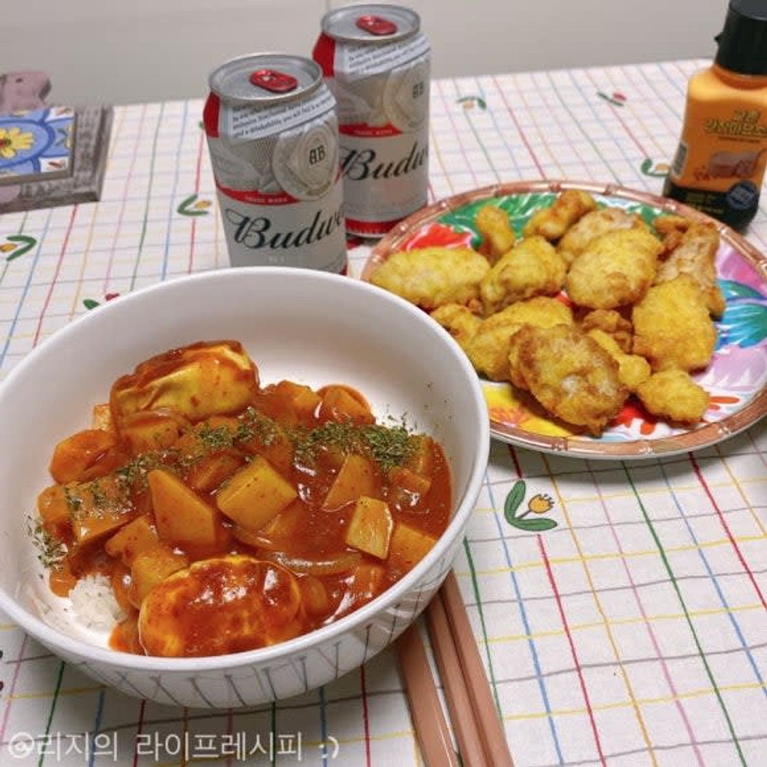 간단한 재료와 고형카레로 만든 구운계란카레