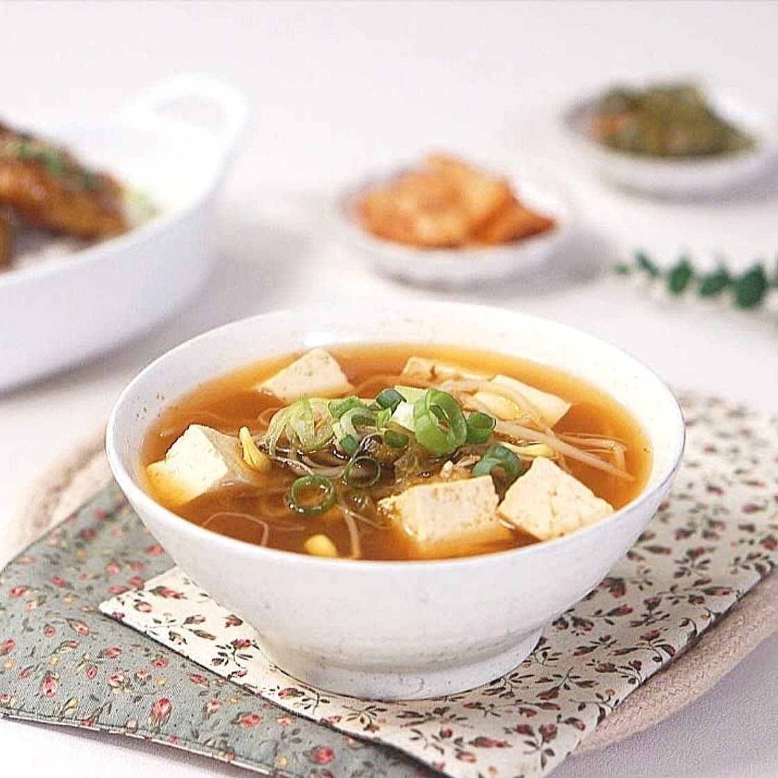 얼큰한 김치콩나물국 레시피