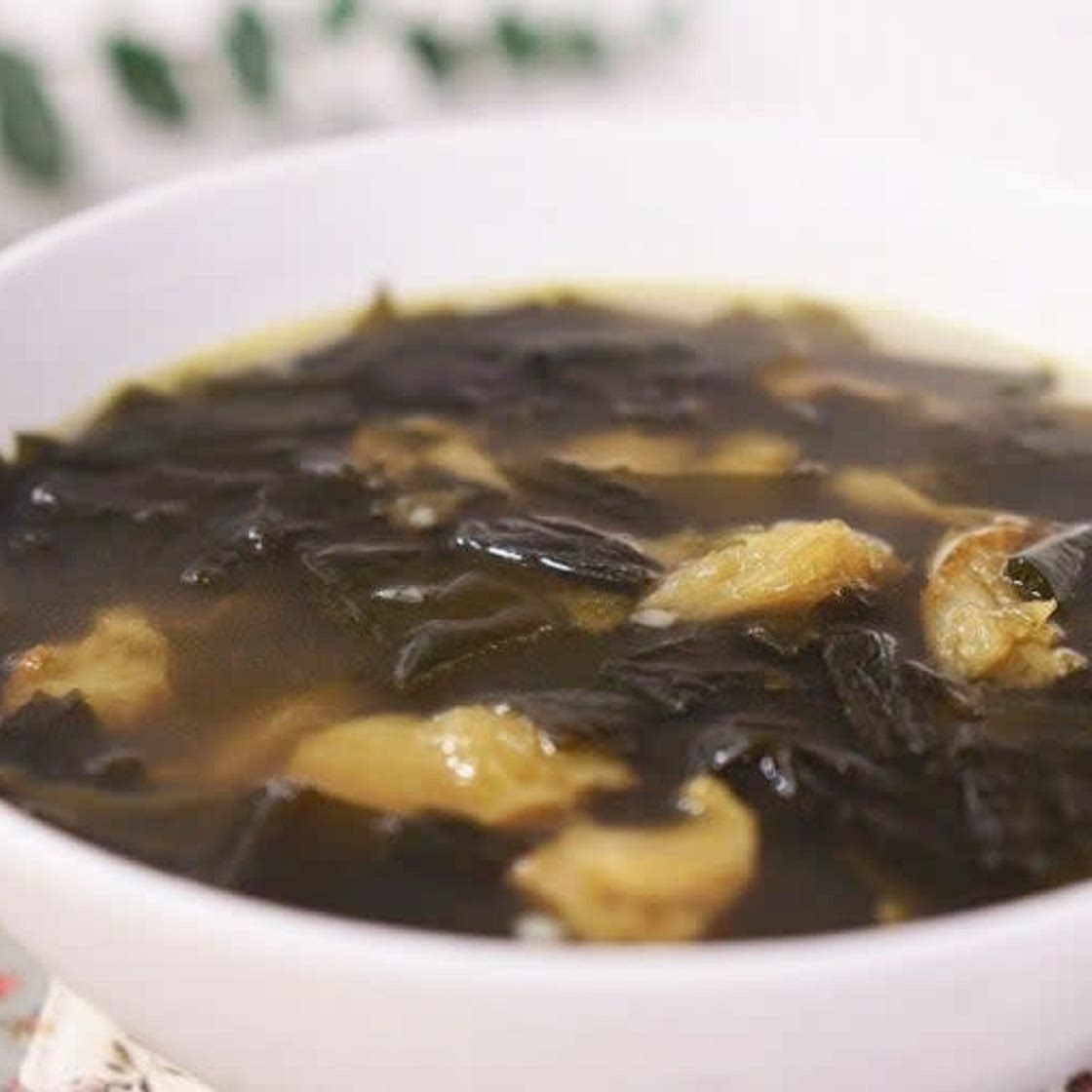 고기없이 끓이는 황태 미역국