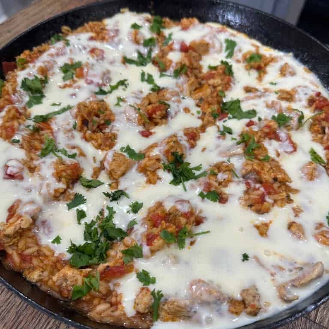 One pan chicken cheese and rice 
