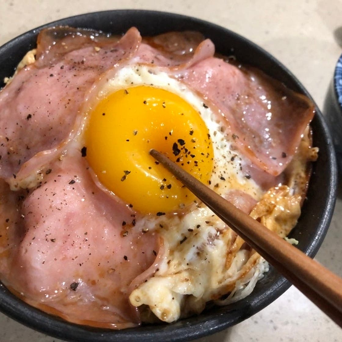 햄 달걀 덮밥