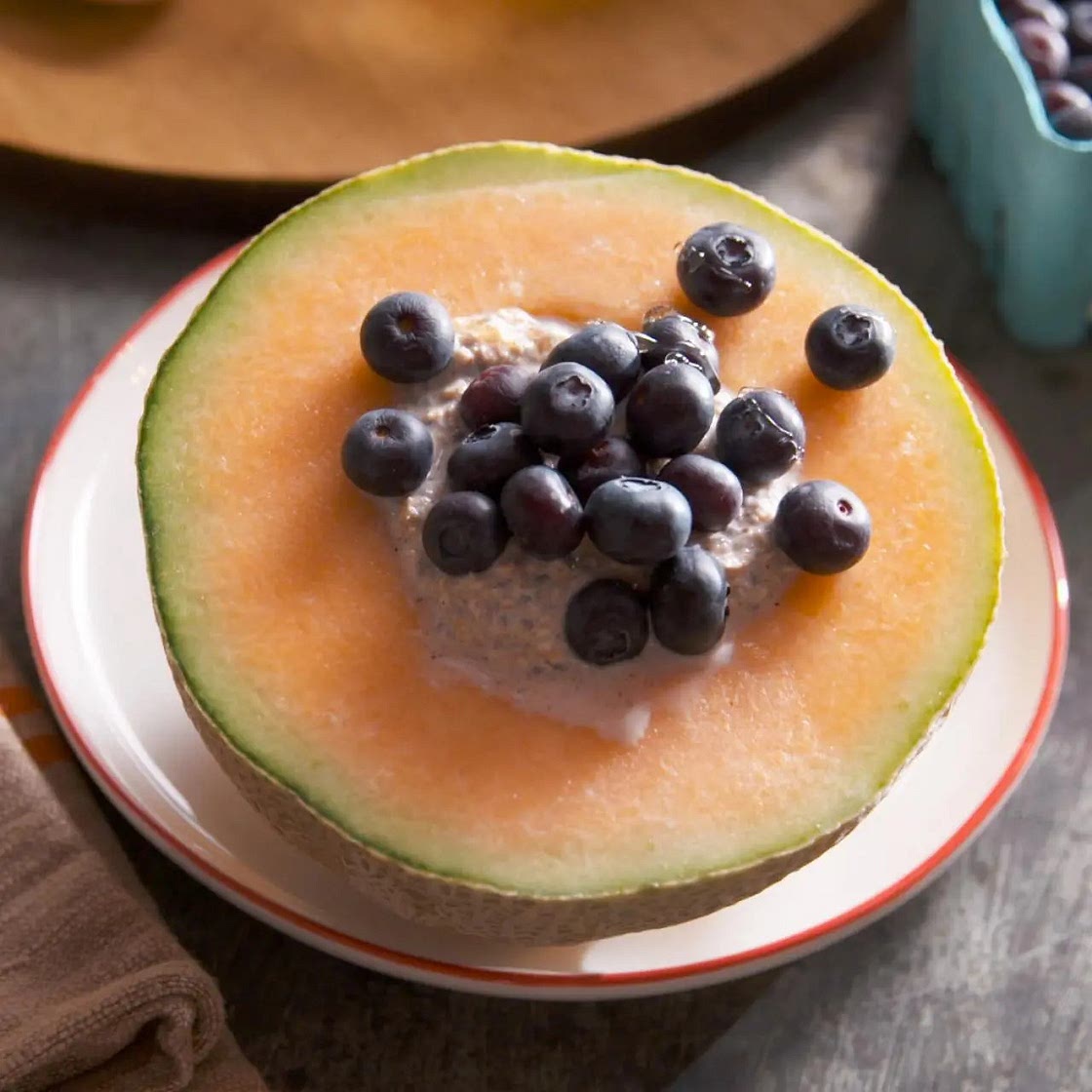 Cantaloupe hazelnut overnight oats