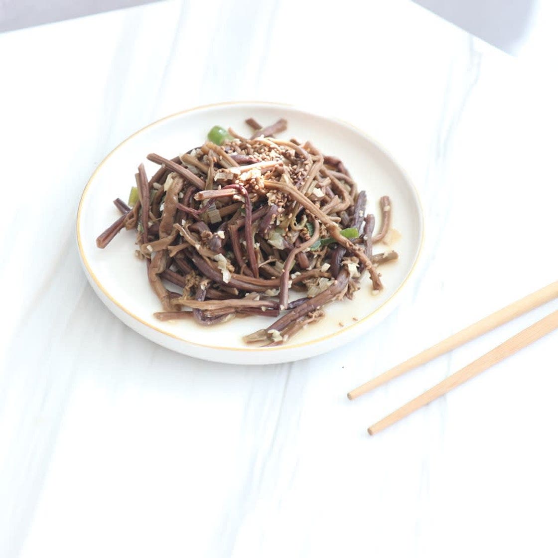 백종원고사리볶음 고소하니 맛있네 ~