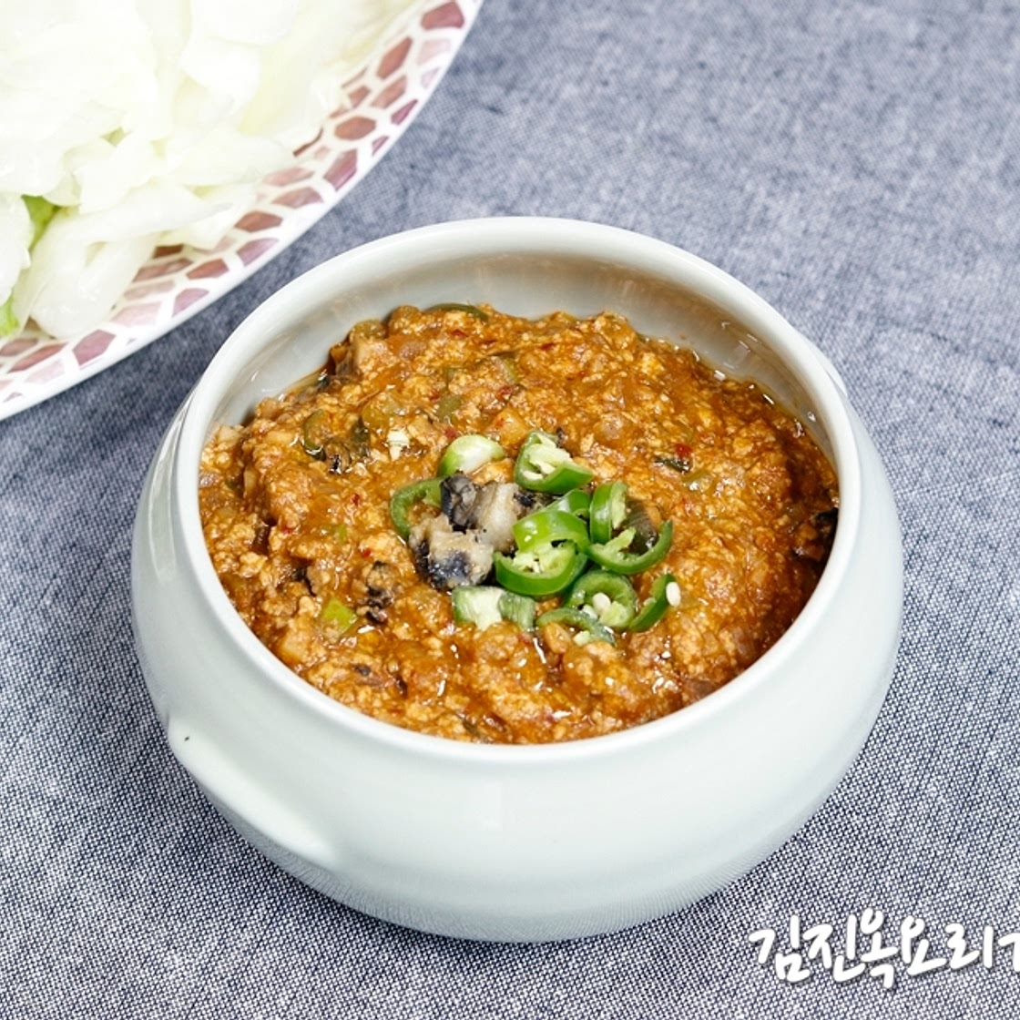 입맛 없을때 쌈싸먹으면 좋은 우렁강된장 레시피