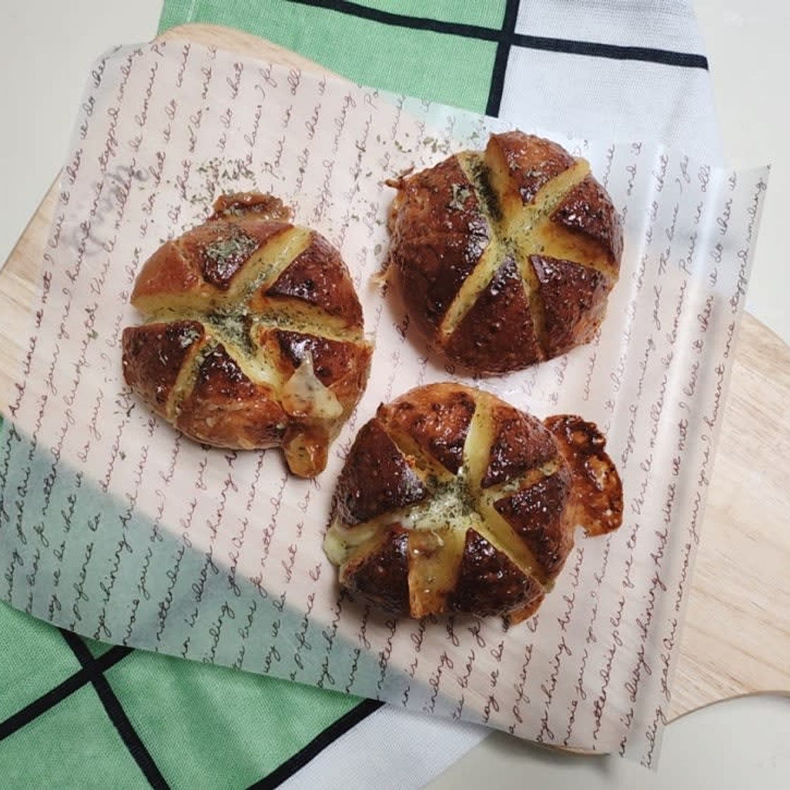 육쪽 마늘빵