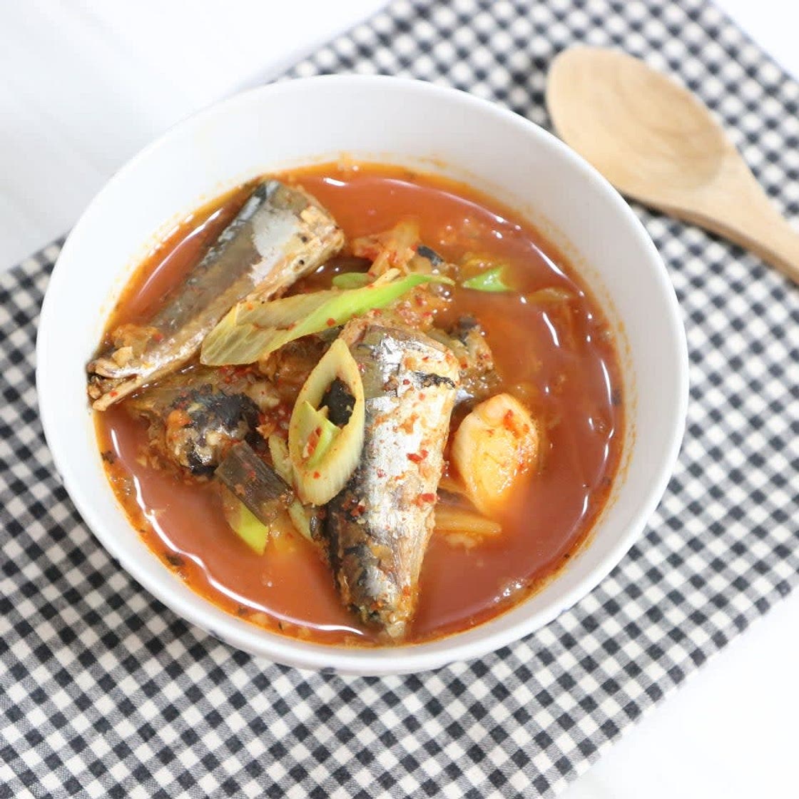 꽁치통조림 김치찌개 끓이는법 너무 쉬워요