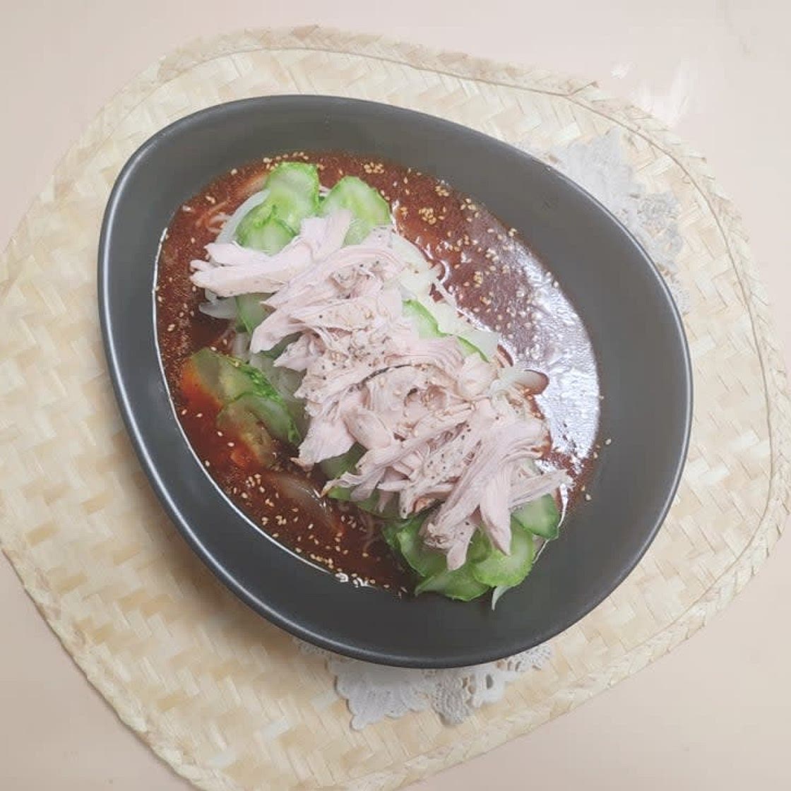 류수영 닭가슴살 오이 비빔국수