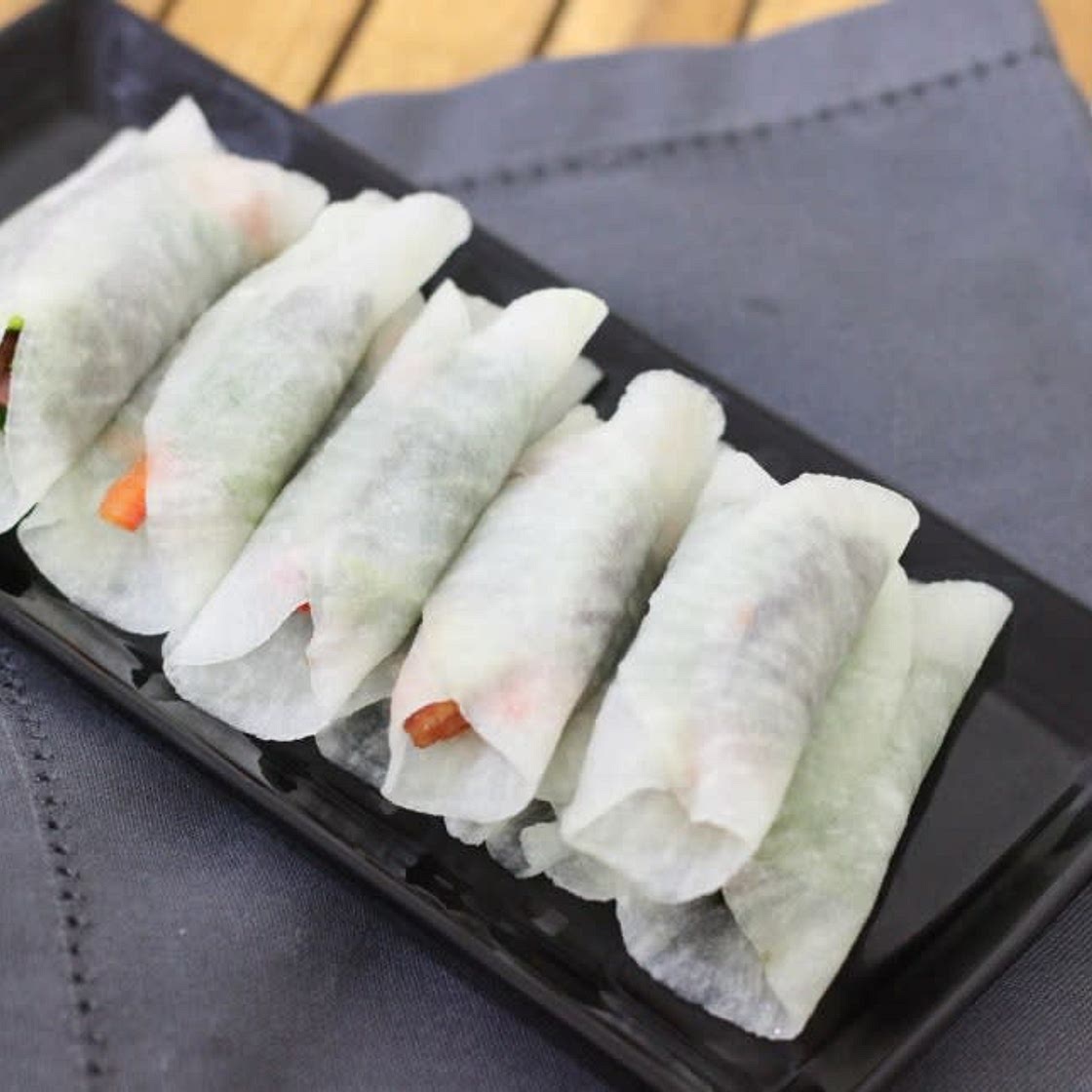 훈제오리고기 요리 무쌈말이가 맛있지