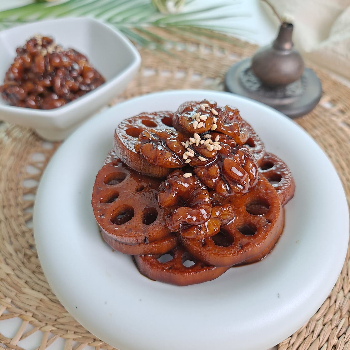 우리집 단골 밑밭찬 연근호두 조림