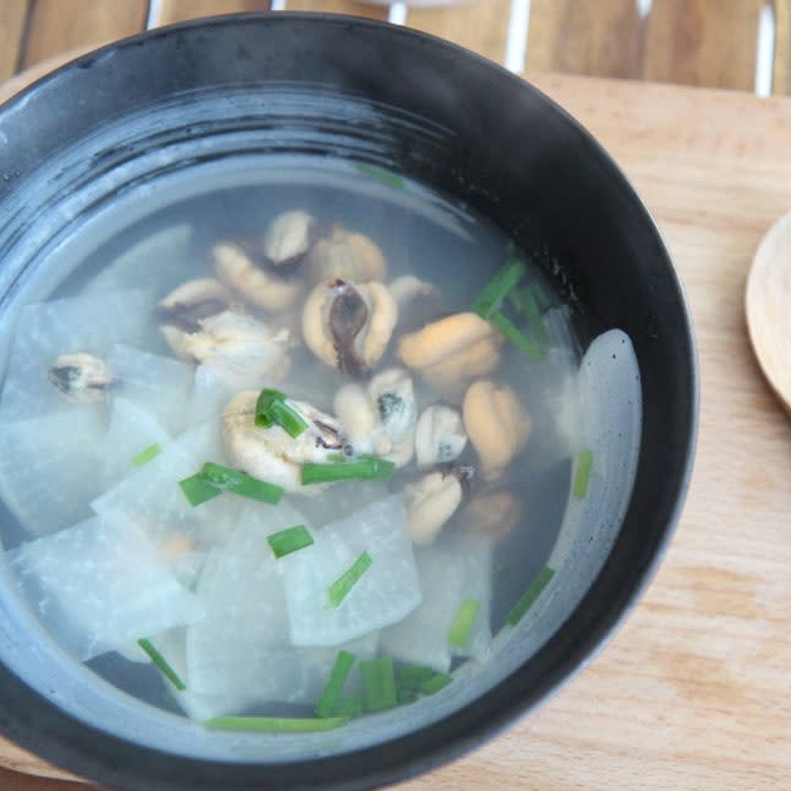 홍합국 끓이는법 무를 넣어서 더 시원하게