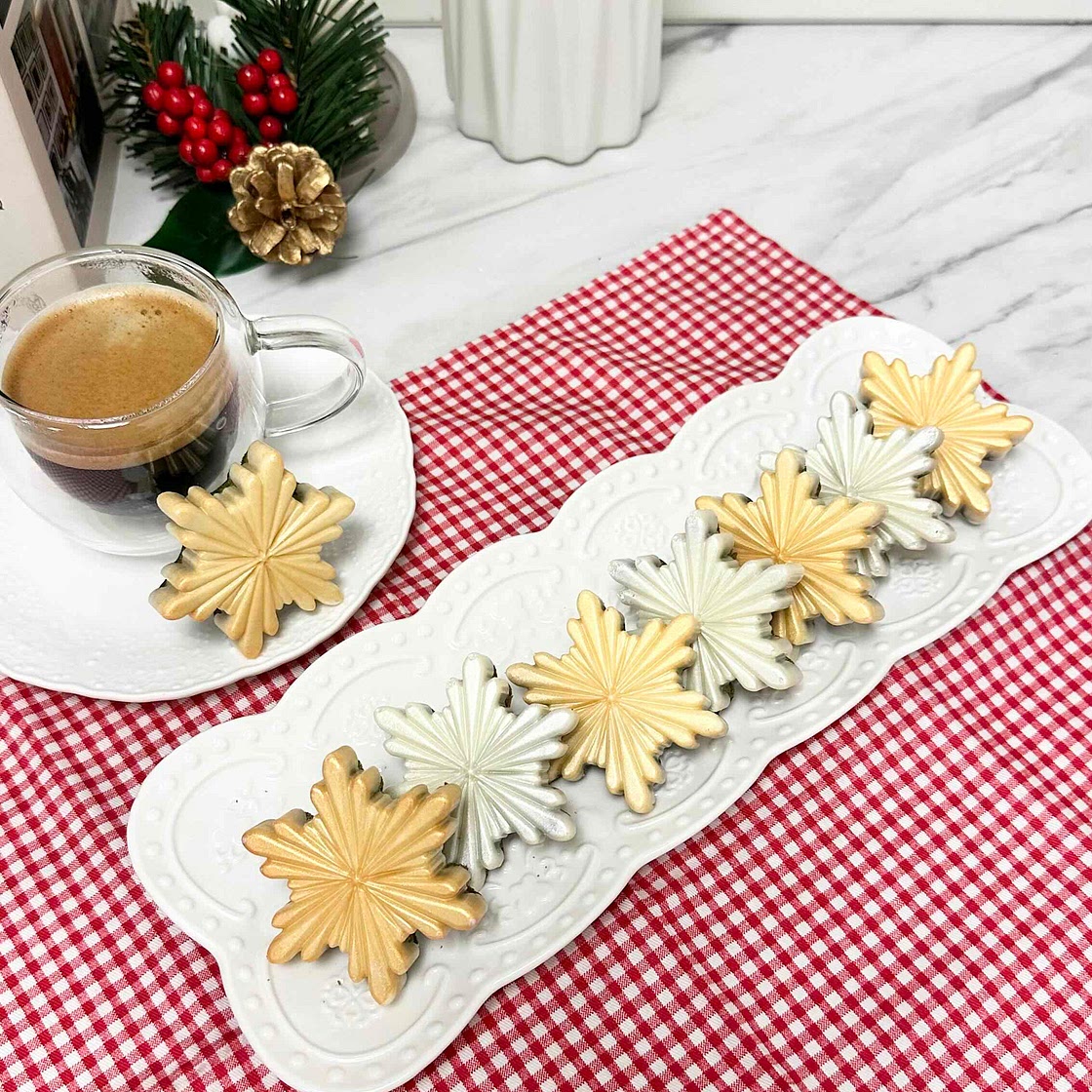 Snowflake Matcha Madeleine