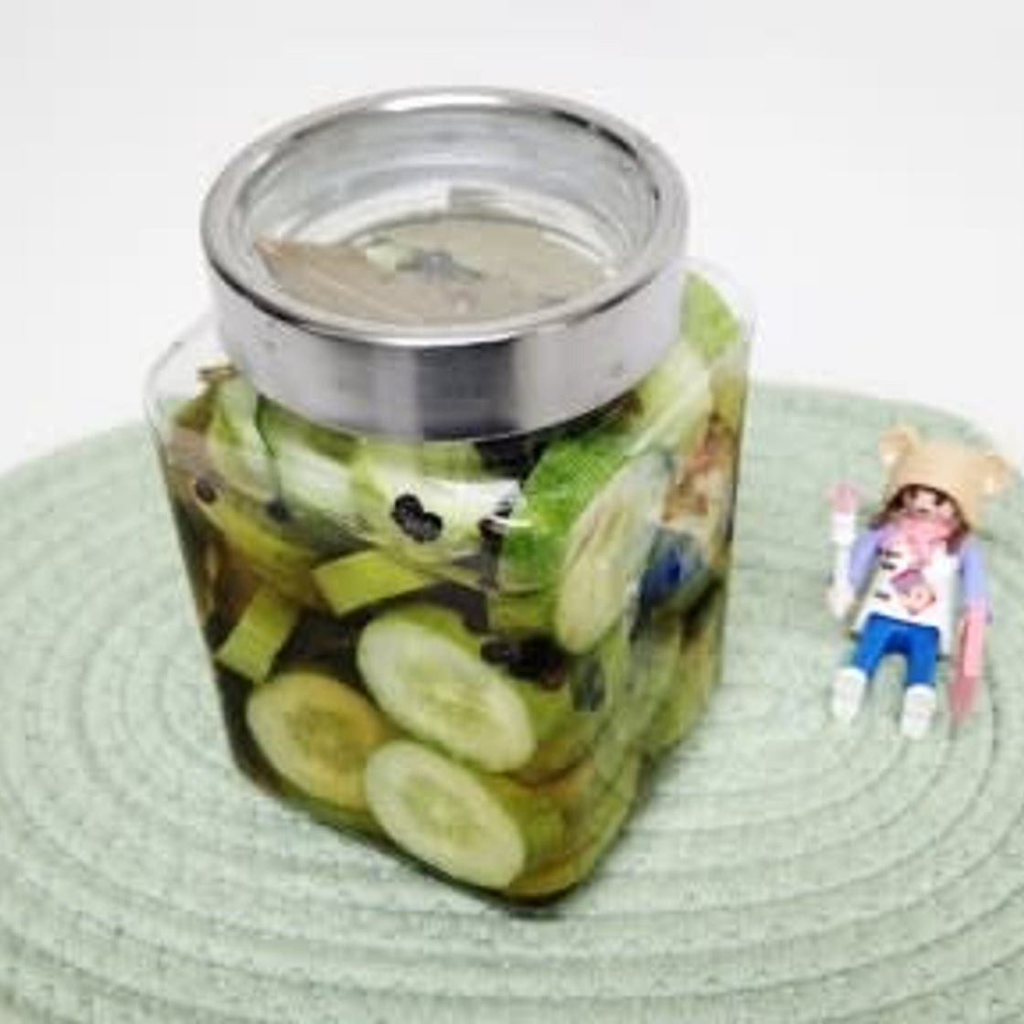 신선하고 맛있는 수제 오이피클