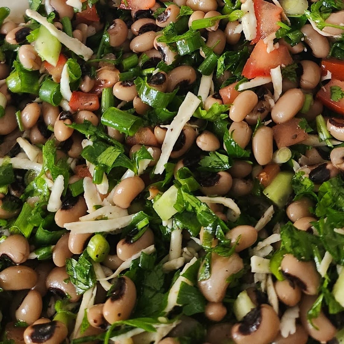 Mediterranean Black Eyed Pea Salad