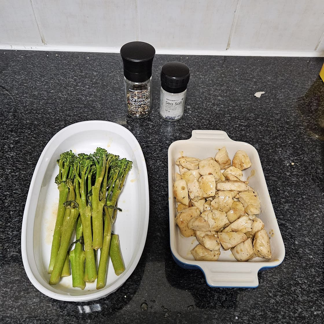 Garlic Butter Chicken Bites with Lemon Asparagus