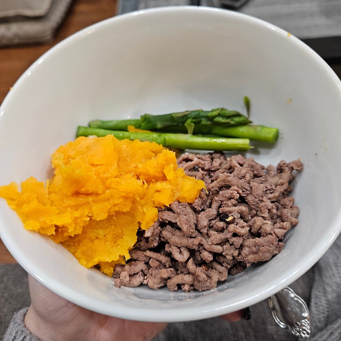 Ground Beef, Asparagus and Mashed Sweet Potato