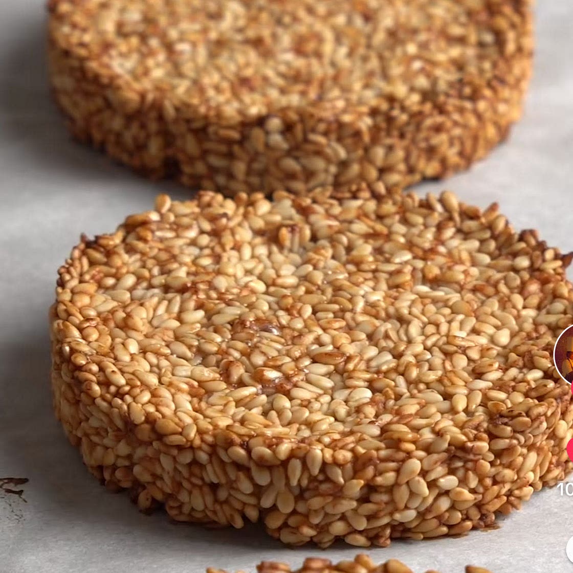 Sesame banana cookie