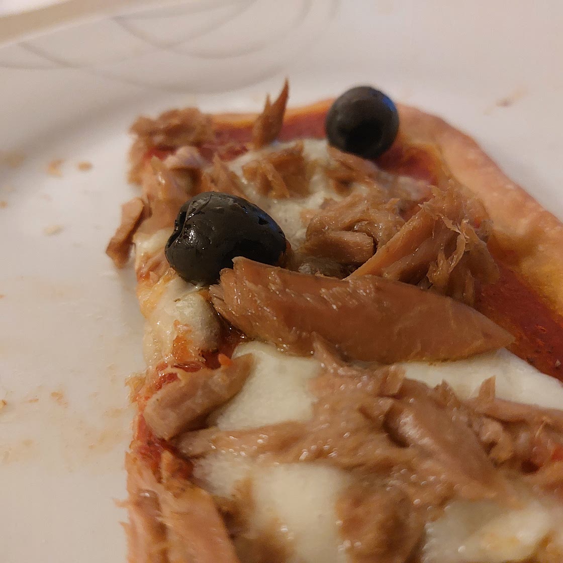 Pizza - Olives and tuna