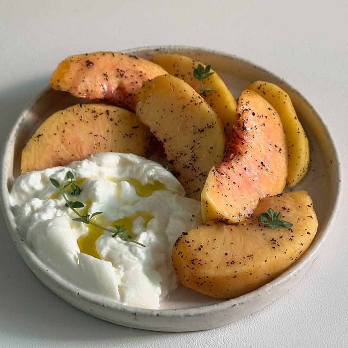 복숭아얼그레이 마리네이드와 라타 치즈