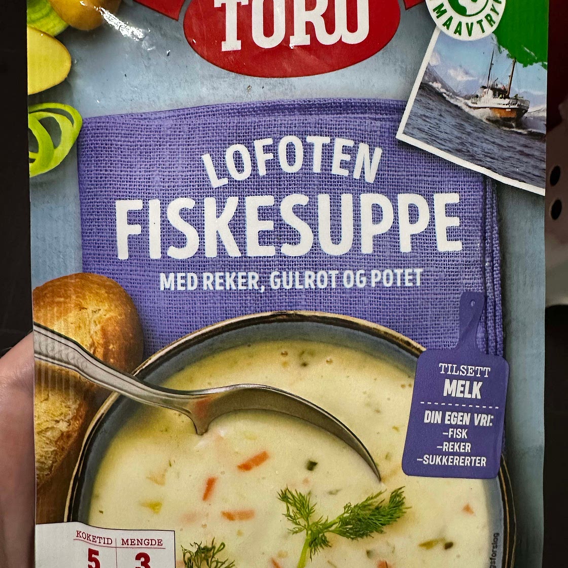 (Loftoten Fiskesuppe) Salmon Soup with Zucchini and Potato