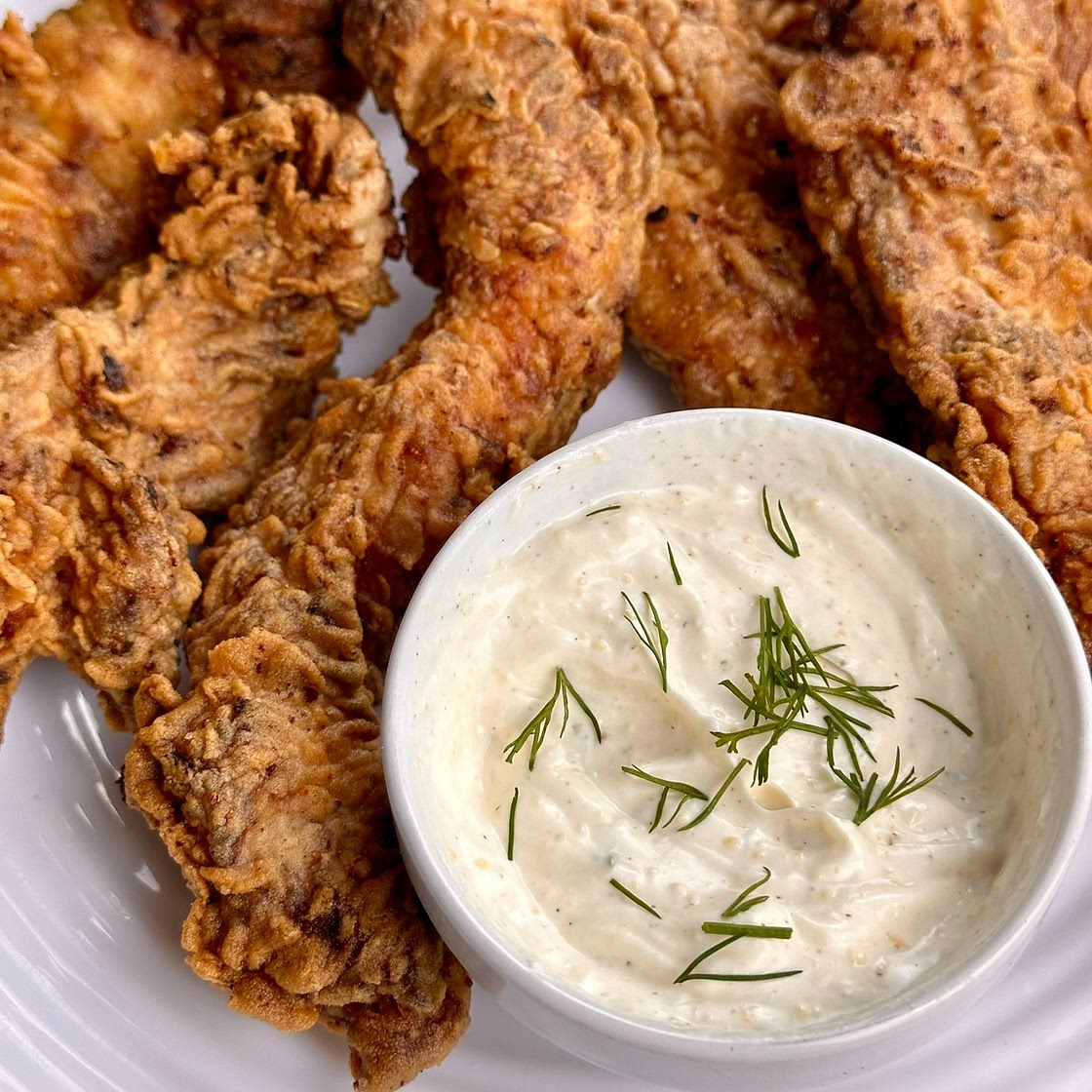 Crispy fried Turkey strips with creamy garlic dip 
