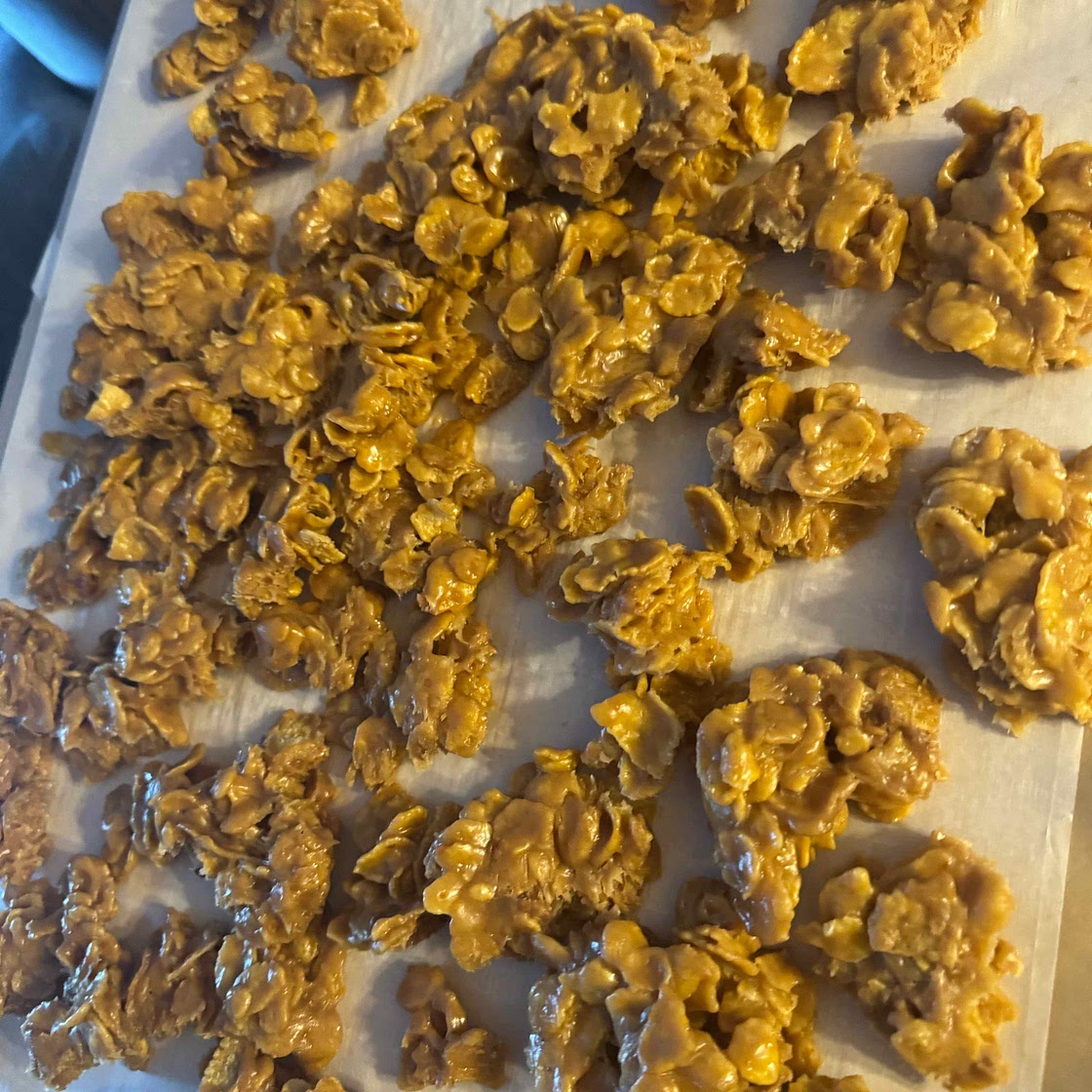 Peanut Butter Cornflake Cookies (no bake)