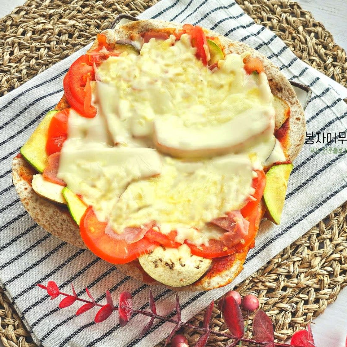 아침 간편식 또띠아피자