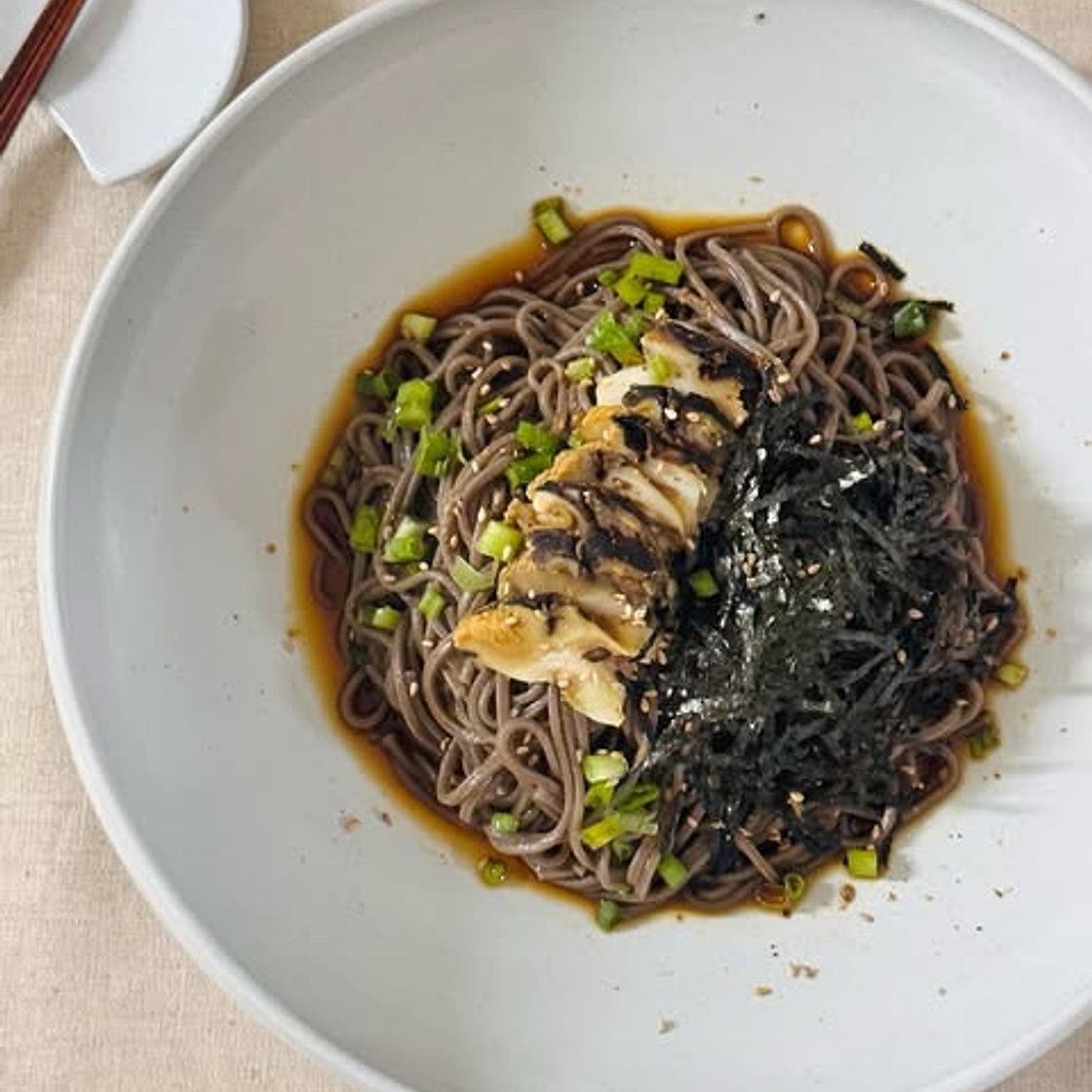 뿔소라들기름막국수