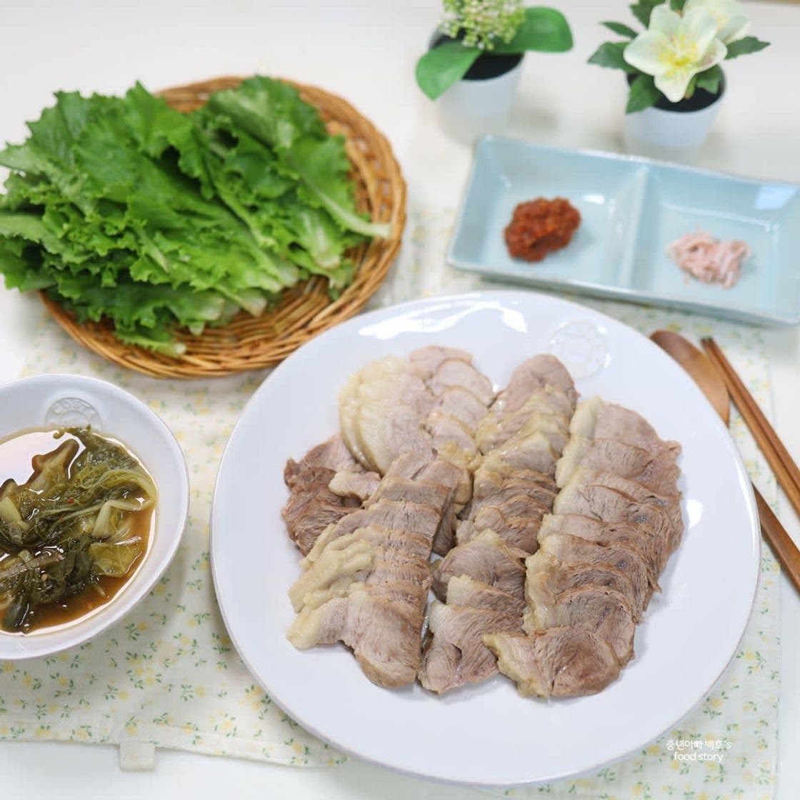 앞다리살 수육 삶기 맛있게 삶는법 수육용 돼지고기 부위