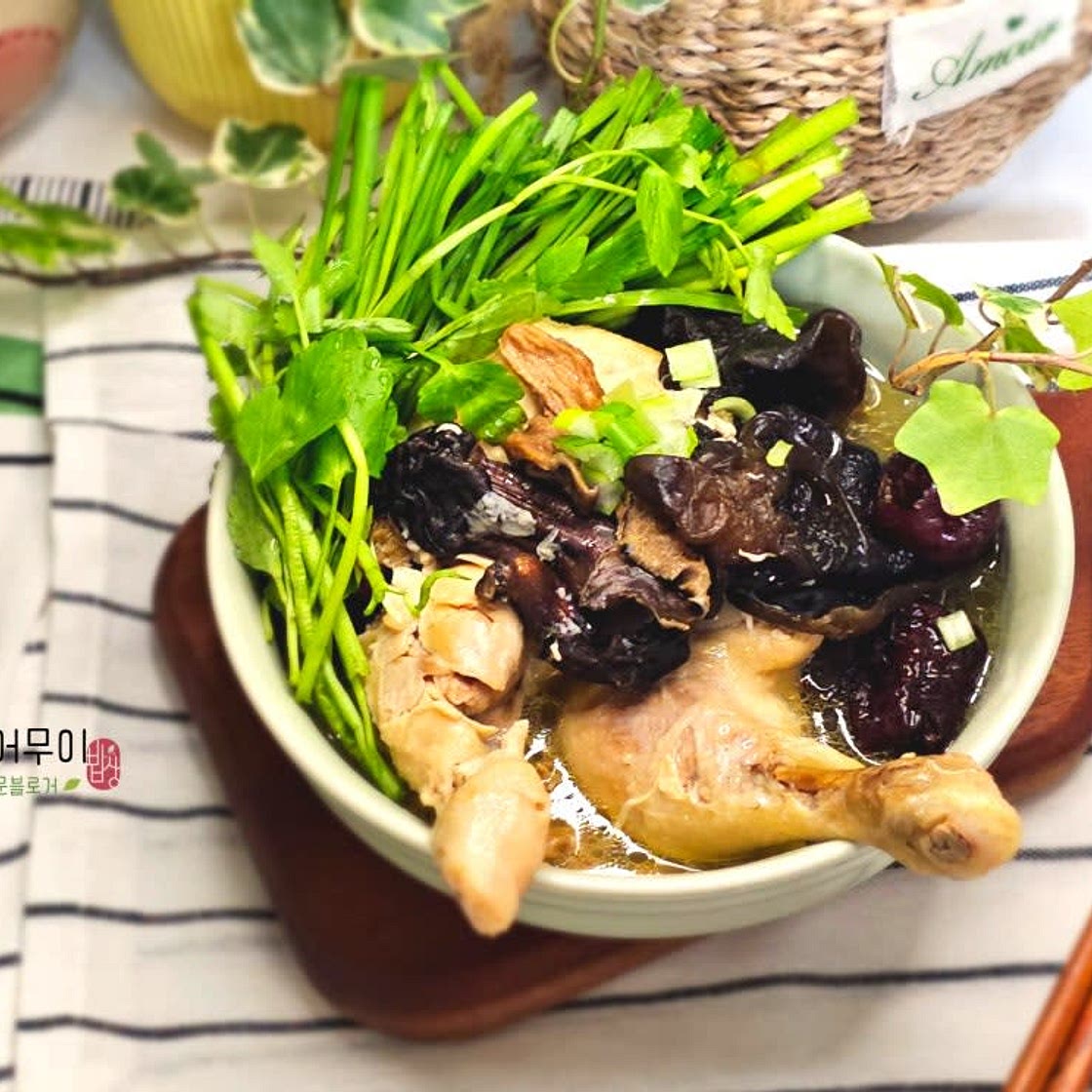 건조 버섯 삼계탕