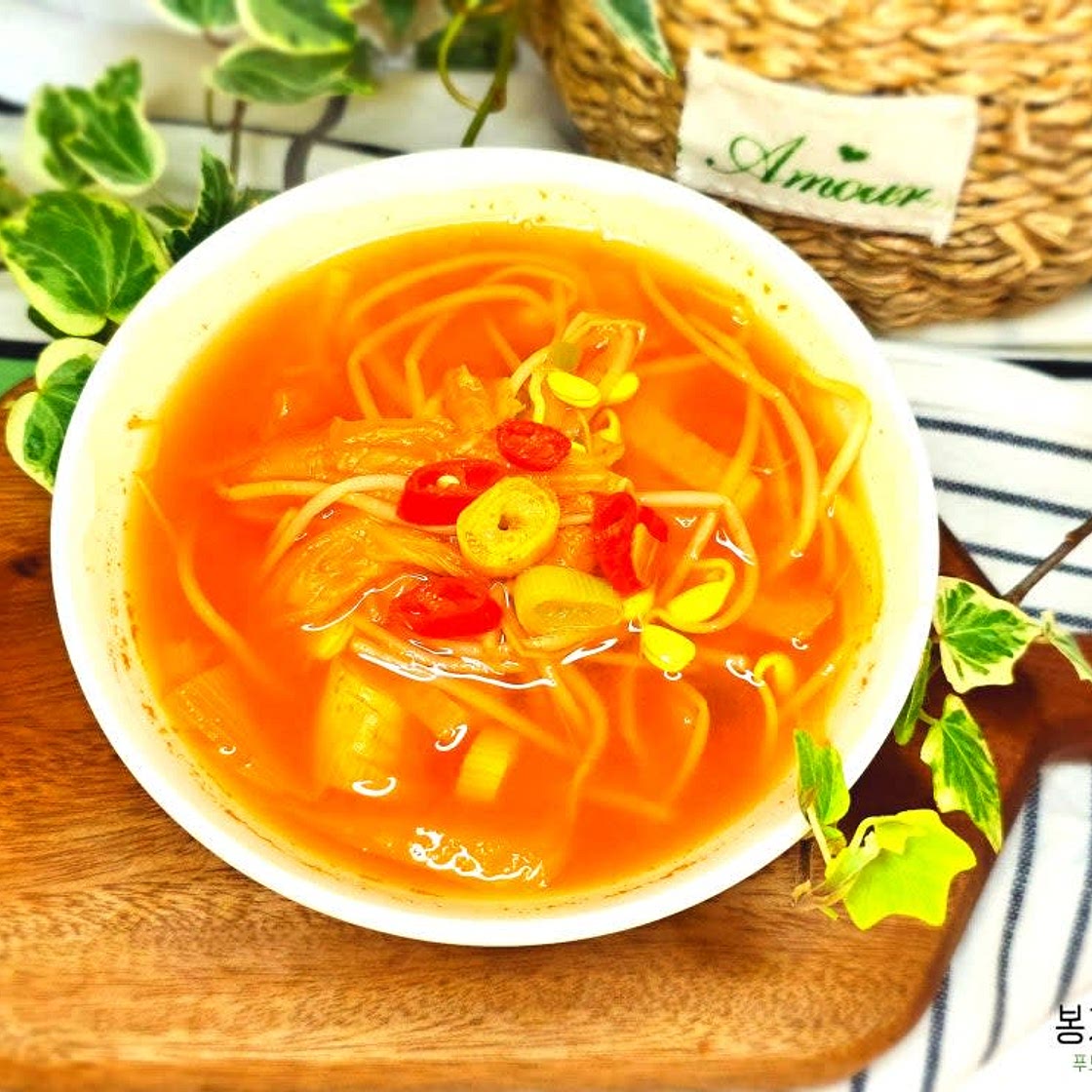 김치콩나물국