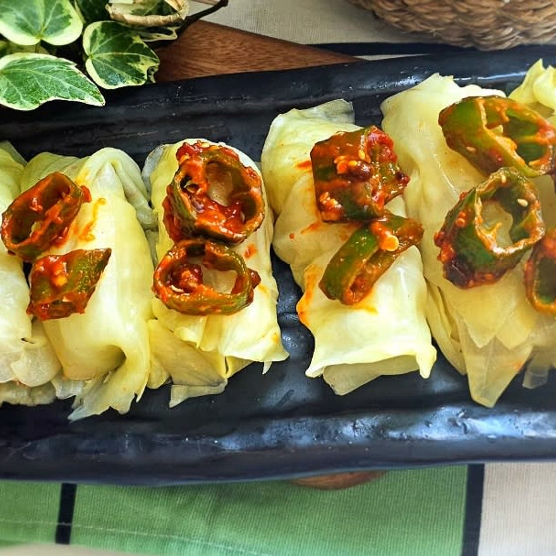 쫀득하고 찰진 동해 고등어구이와 양배추쌈 - 쌈장과 고추된장무침 만들기