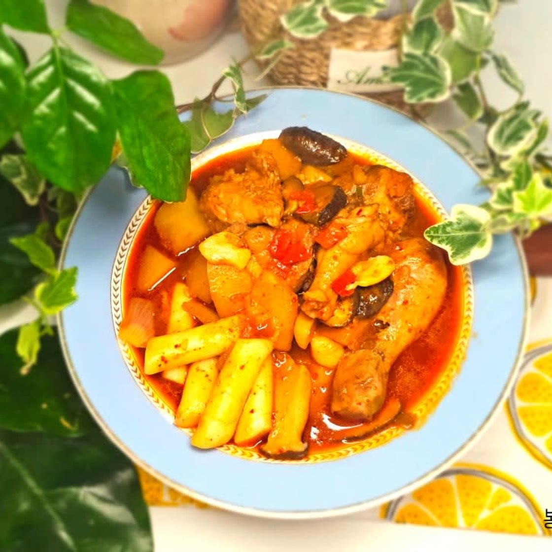 매콤하고 쫀득한 닭볶음탕